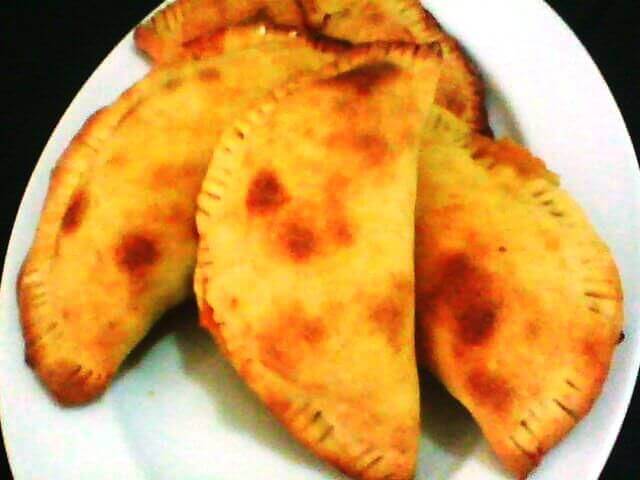 cheezy pizza pockets