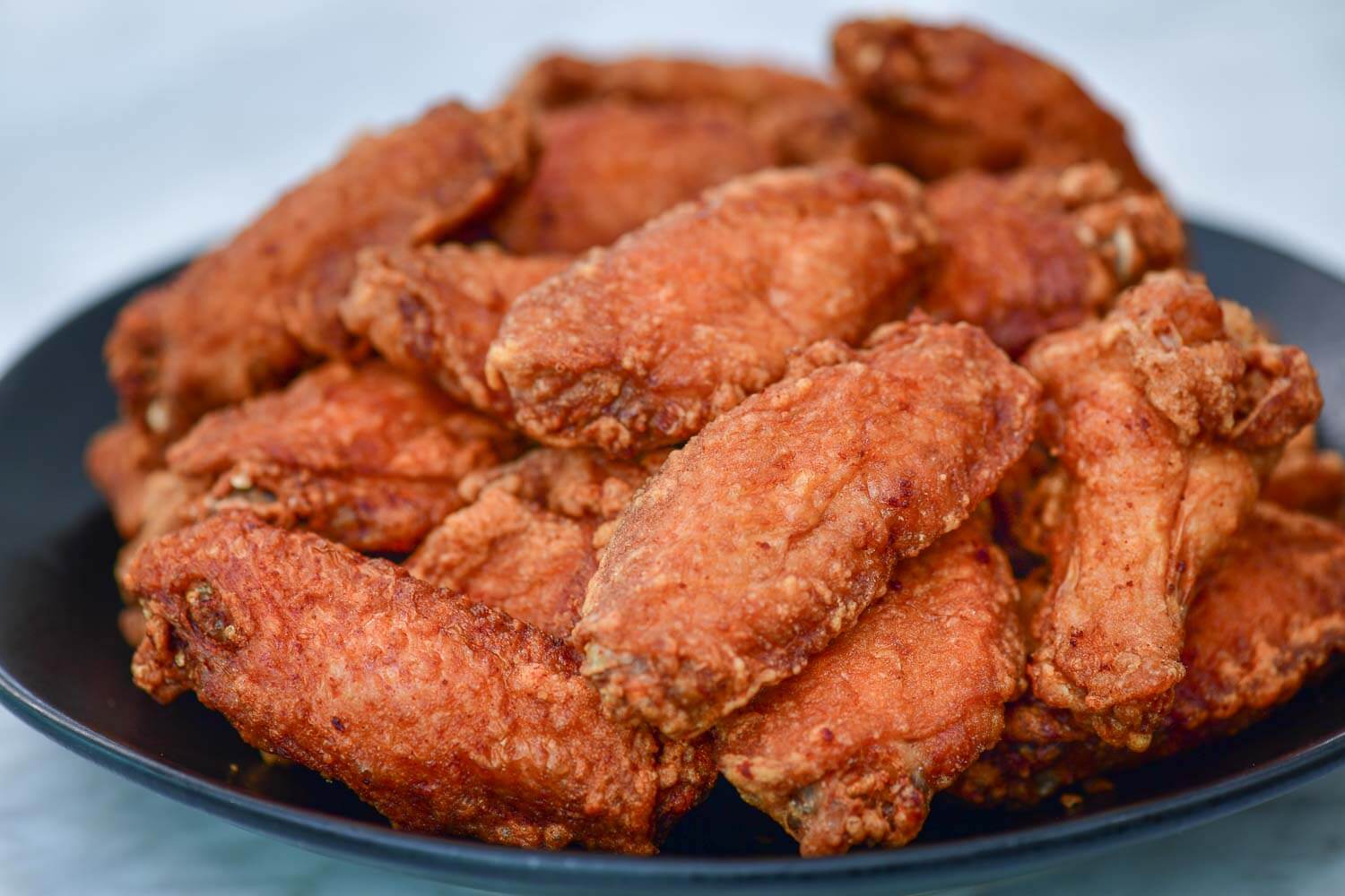 crispy chicken wings horizontal