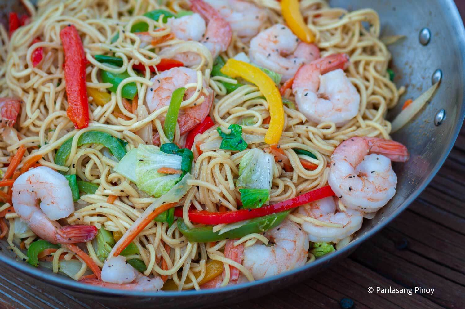 Horizontal orientation shrimp pancit