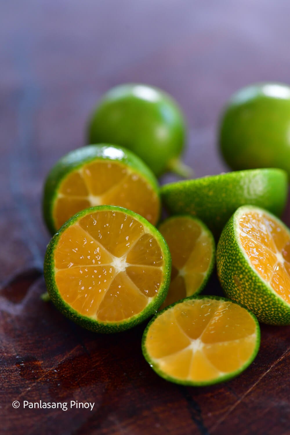 Sliced calamansi