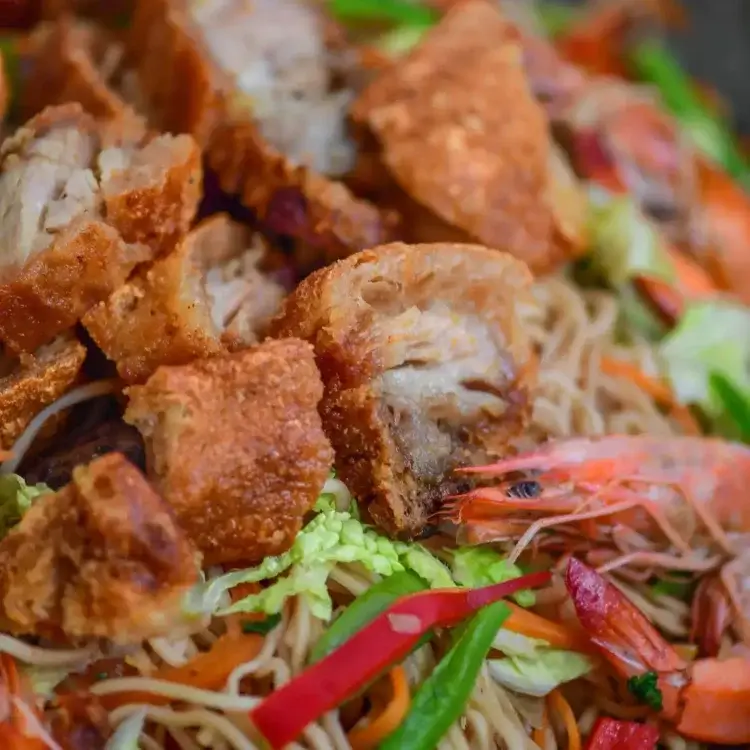 bagnet pancit